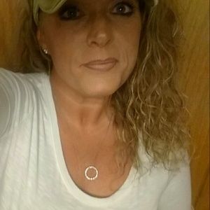 Meet your Posher, Nikole